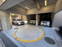 【神奈川県/川崎市高津区北見方】クレッセント二子多摩川4 駐車場