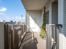 【神奈川県/川崎市高津区梶ケ谷】エム・ブランド梶ヶ谷 ポーチ