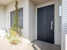 【神奈川県/川崎市高津区梶ケ谷】エム・ブランド梶ヶ谷 共用部：玄関