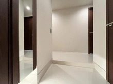 【神奈川県/川崎市宮前区有馬】バースシティ・ザ・マーク鷺沼 玄関