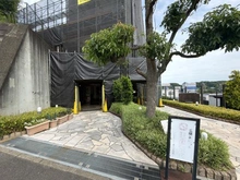 【神奈川県/川崎市麻生区上麻生】クレアガーデン麻生台 エントランス：大規模修繕工事中