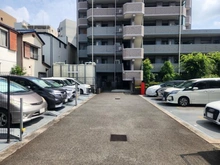 【神奈川県/川崎市高津区久本】ルネサンスフォルム溝の口 駐車場