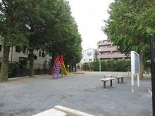 【神奈川県/川崎市高津区二子】ドレッセ二子新地 ガーデンコート 溝口公園（現地より約40m）：