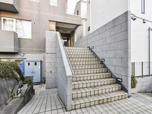【神奈川県/川崎市宮前区宮崎】ボン・ファミリエ宮崎台 アプローチ