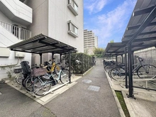 【神奈川県/川崎市高津区二子】アールブラン二子多摩川 駐輪場