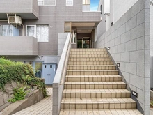 【神奈川県/川崎市宮前区宮崎】ボン・ファミリエ宮崎台 アプローチ