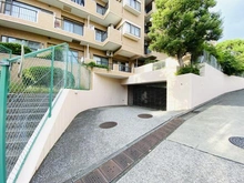 【神奈川県/川崎市宮前区馬絹】ライオンズマンション宮崎台第8 駐車場：入口