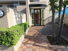 【神奈川県/川崎市多摩区堰】多摩川久地パーク・ホームズ弐番館 アプローチ