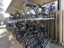 【神奈川県/川崎市多摩区堰】多摩川久地パーク・ホームズ弐番館 駐輪場