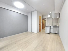 【神奈川県/川崎市中原区新丸子町】プラウド新丸子 LDK：(左)洋室