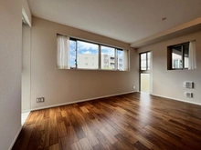 【神奈川県/川崎市宮前区有馬】バースシティ・ザ・マーク鷺沼 リビング・ダイニング