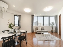 【神奈川県/川崎市中原区小杉町】パークシティ武蔵小杉ザガーデン タワーズウエスト リビング・ダイニング：※家具・調度品等は販売価格に含まれておりません