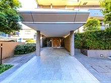 【東京都/新宿区北新宿】ザパームス東中野エアリィタワー アプローチ