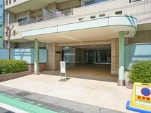 【東京都/新宿区大久保】エム・ブランド新宿戸山公園 エントランス