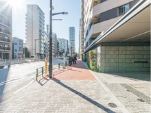 【東京都/新宿区市谷柳町】プラウド市谷柳町 前面道路