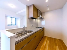 【東京都/江戸川区南小岩】プラウドタワー小岩フロント キッチン