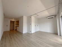 【東京都/新宿区高田馬場】パークシティ高田馬場 LD＋洋室（スライドドア解放）