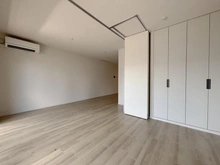 【東京都/新宿区高田馬場】パークシティ高田馬場 洋室（スライドドア解放）＋LD