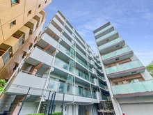 【東京都/新宿区西早稲田】ベリスタ早稲田 外観：写真正面の建物