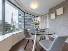 【東京都/港区虎ノ門】パークコート虎ノ門愛宕タワー リビング・ダイニング：※家具・調度品は販売価格に含まれておりません