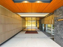 【東京都/新宿区原町】プラウド新宿牛込柳町 エントランス