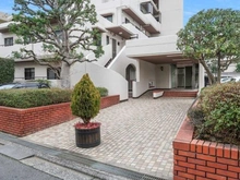 【東京都/三鷹市下連雀】パークハイム三鷹 エントランス