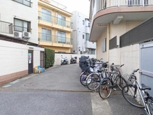 【東京都/目黒区目黒本町】学芸大学ハイデンス A棟 駐輪場