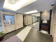 【東京都/新宿区東五軒町】グラツィオーソ神楽坂ウエスト エントランス