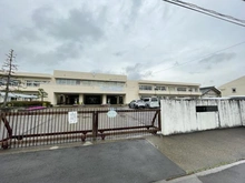 【千葉県/印西市小倉台】ブルーミングレジデンス千葉ニュータウン中央 P棟 木刈中学校（現地より約215m）