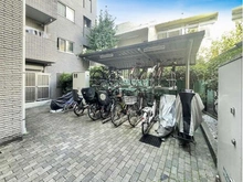 【東京都/新宿区東五軒町】グラツィオーソ神楽坂ウエスト 駐輪場