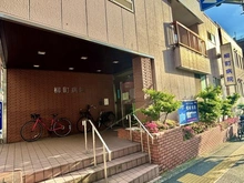 【東京都/新宿区市谷柳町】パークハウス市谷柳町 柳町病院（現地より約10m）