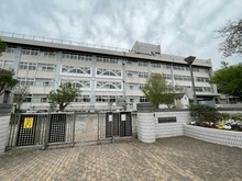 【東京都/武蔵野市緑町】武蔵野ガレリアヴェルデテラッツァ  武蔵野市立第四中学校（現地より約1,229m）