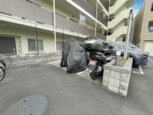 【東京都/三鷹市井口】プレミスト三鷹井口 バイク置場