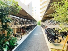 【東京都/国分寺市東恋ヶ窪】ザ・パークハウス国分寺四季の森II 駐輪場