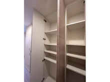 【大阪府/大阪市北区中之島】ザ・パークハウス中之島タワー 収納：廊下収納　玄関側