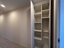 【大阪府/大阪市北区中之島】ザ・パークハウス中之島タワー 収納：廊下収納　トイレ斜め向かい