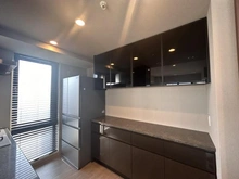 【大阪府/大阪市中央区安土町】クレヴィアタワー御堂筋本町 キッチン：オプションで設置したカップボード