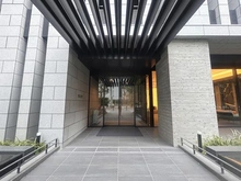 【大阪府/大阪市中央区安土町】クレヴィアタワー御堂筋本町 アプローチ