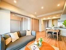 【大阪府/大阪市中央区久太郎町】プレサンスレジェンド堺筋本町タワー リビング・ダイニング