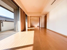 【大阪府/池田市満寿美町】グランドメゾン池田満寿美町 リビング・ダイニング