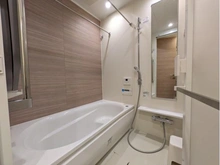 【兵庫県/神戸市中央区八幡通】ザ・パークハウス神戸三宮 浴室：浴室暖房乾燥機付き、1416サイズの浴室。家具調度品は価格に含まれません