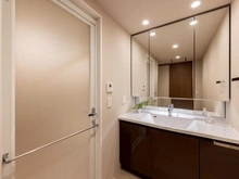 【大阪府/大阪市北区大淀南】グランドメゾン新梅田タワー 洗面所