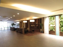 【大阪府/豊中市東泉丘】ウエリス豊中桃山台 共用施設：※1階エントランスロビー