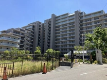 【大阪府/豊中市東泉丘】ウエリス豊中桃山台 外観