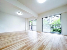 【大阪府/大阪市住之江区南港中】南港はなのまち住宅 37号棟 リビング・ダイニング