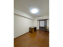 【兵庫県/西宮市上甲東園】アールヴェール上甲東園 洋室：約7帖の洋室