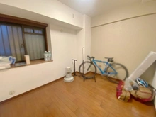 【兵庫県/西宮市上甲東園】アールヴェール上甲東園 洋室：約5帖の洋室