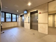 【大阪府/大阪市北区天神橋】キングマンション天神橋I エントランス：大規模修繕工事中