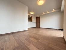 【大阪府/大阪市北区大淀南】グランドメゾン新梅田タワーTHE CLUB RESIDENCE リビング・ダイニング