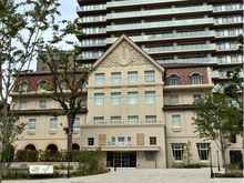 【兵庫県/宝塚市梅野町】グラン・ドムール宝塚南口 阪急オアシス宝塚南口店（現地より約290m）